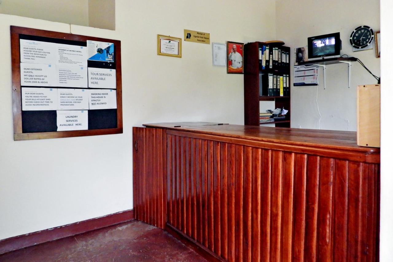 Skyway Hotel Entebbe Exterior foto