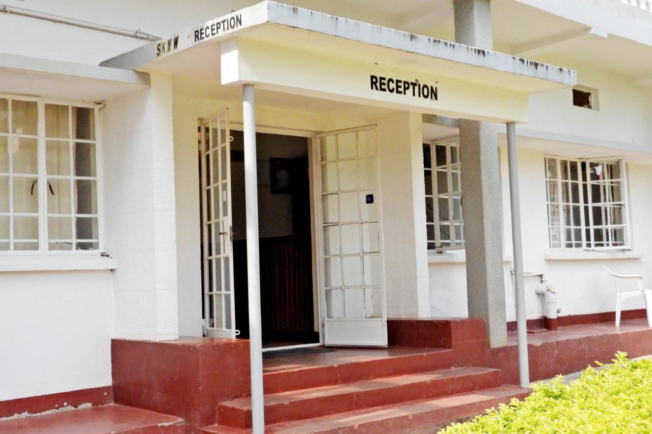 Skyway Hotel Entebbe Exterior foto