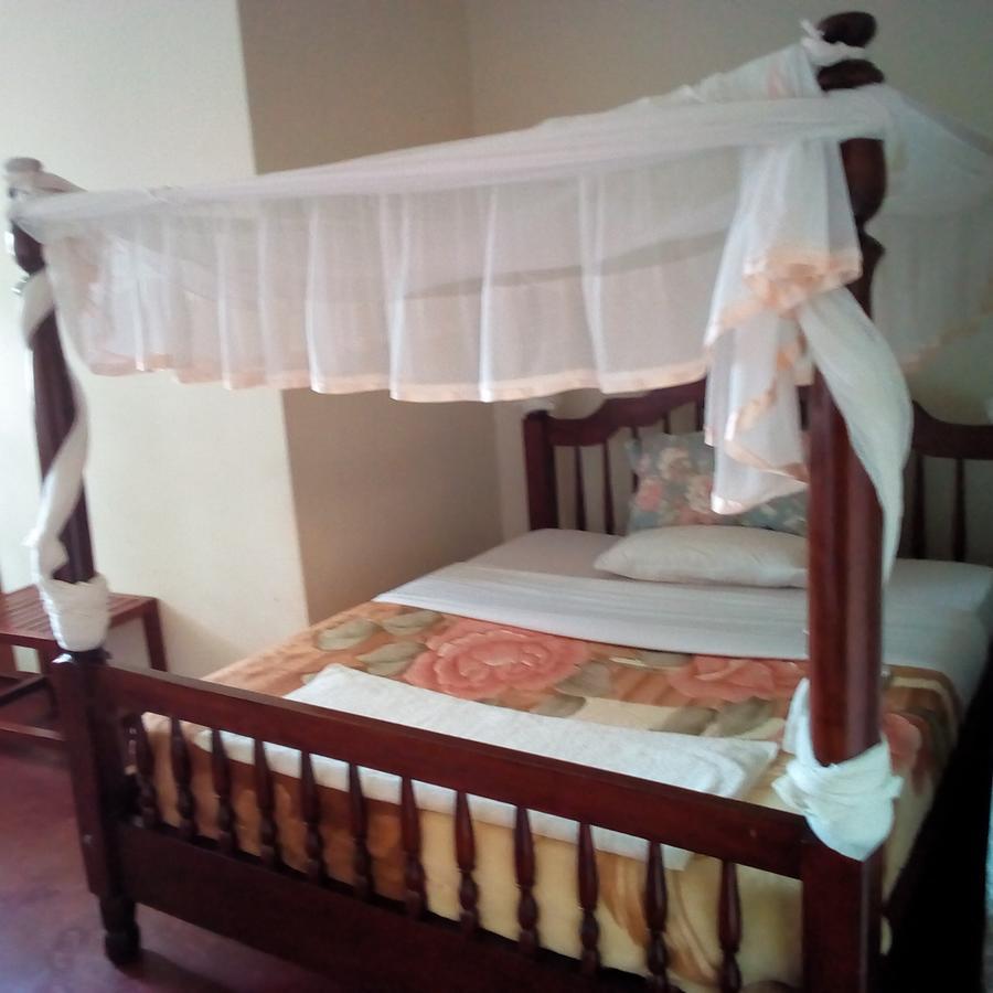 Skyway Hotel Entebbe Exterior foto
